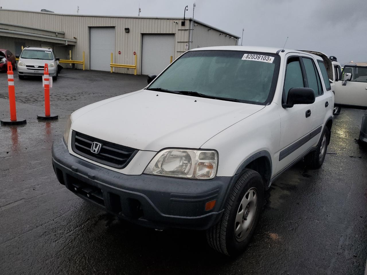 Image 1 of 2000 HONDA CR-V LX 2000 with VIN JHLRD284XYC006688
