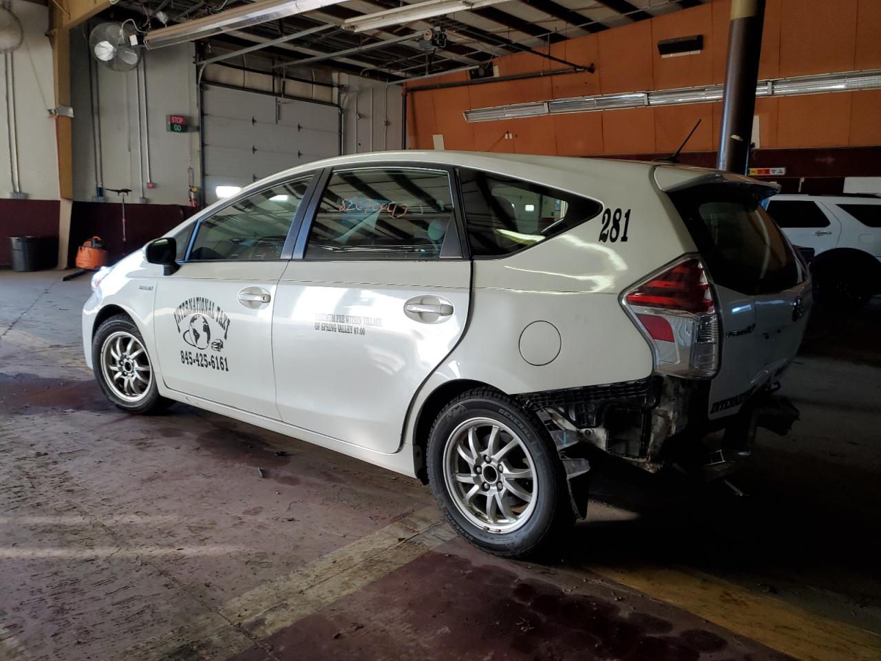 Obraz 2 z 2017 TOYOTA PRIUS V  2017 z VIN JTDZN3EU5HJ067110