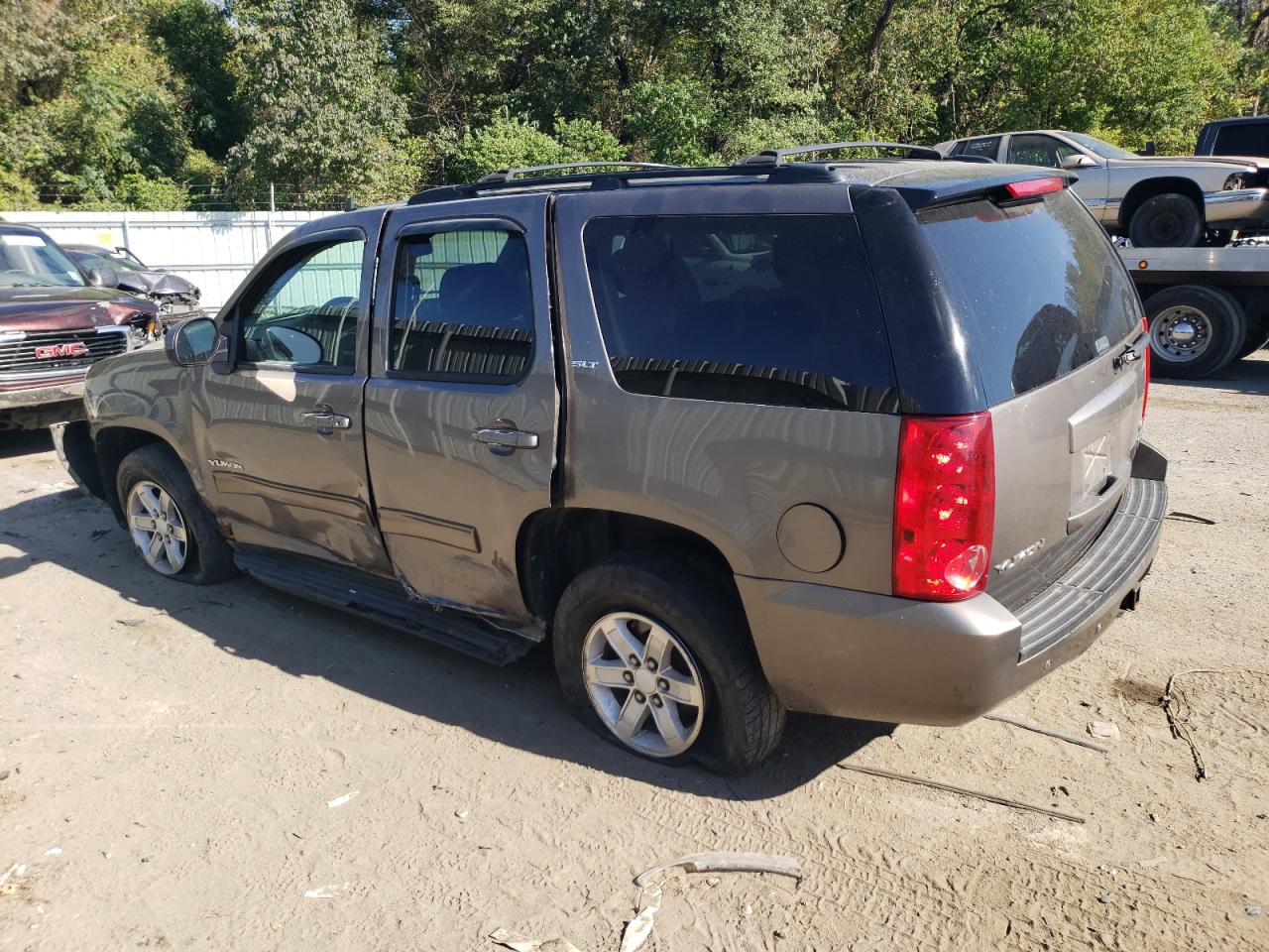 Изображение 2 2013 GMC YUKON SLT 2013 с VIN 1GKS1CE0XDR101715