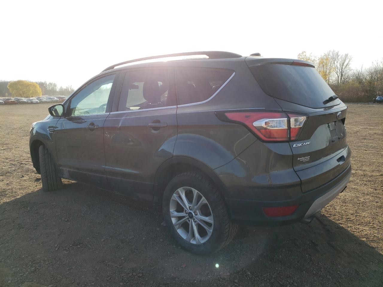 Изображение 2 2018 FORD ESCAPE SE 2018 с VIN 1FMCU9GD9JUC00881