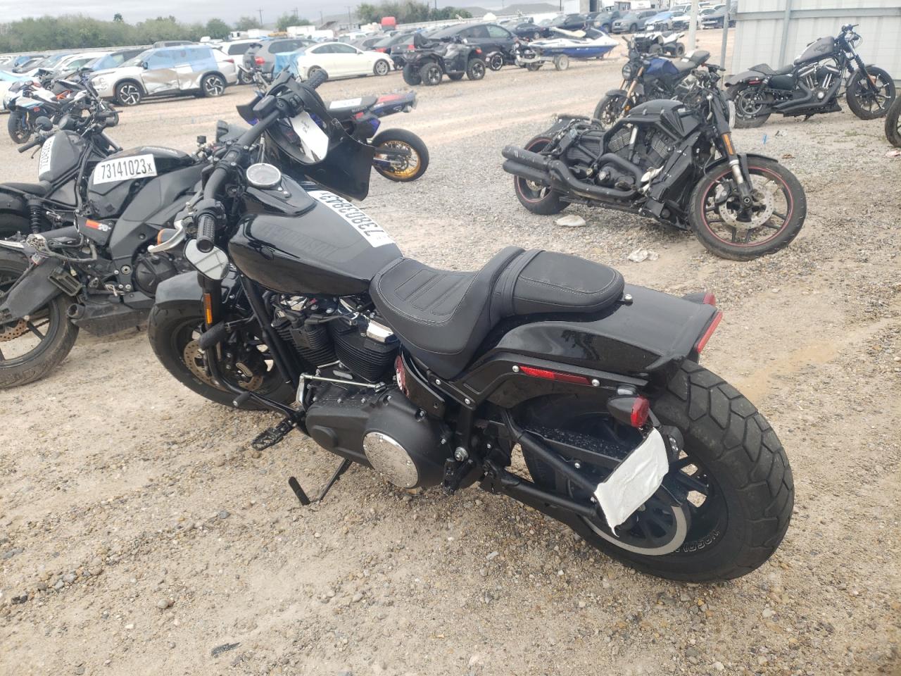 Image 3 of 2018 HARLEY-DAVIDSON FXFB FAT BOB 2018 with VIN 1HD1YKJ16JC031090