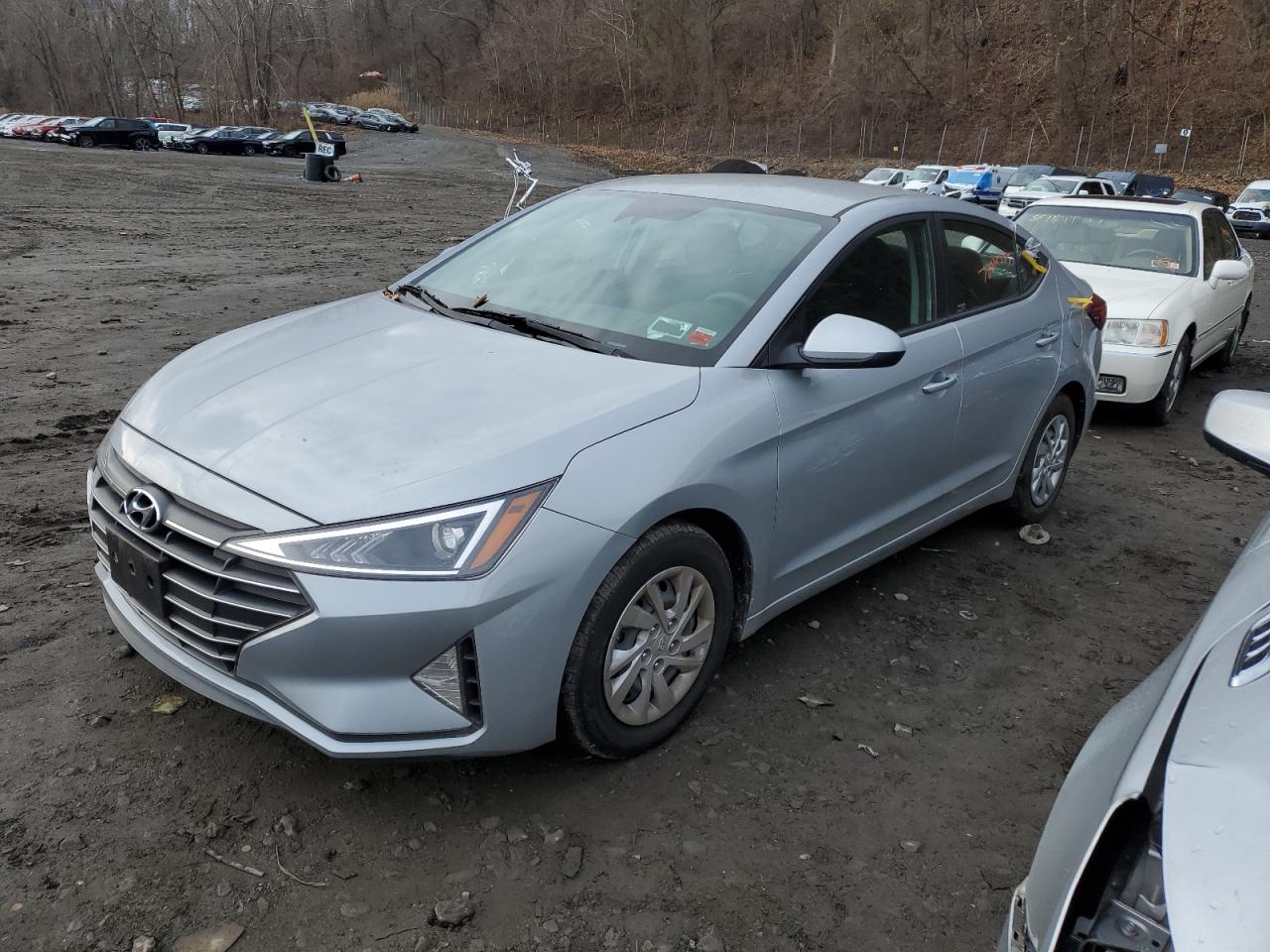 Obraz 1 z 2020 HYUNDAI ELANTRA SE 2020 z VIN KMHD74LFXLU935541
