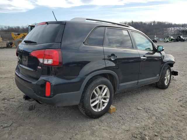 Image 3 of 2015 KIA SORENTO LX 2015 with VIN 5XYKTCA62FG594324