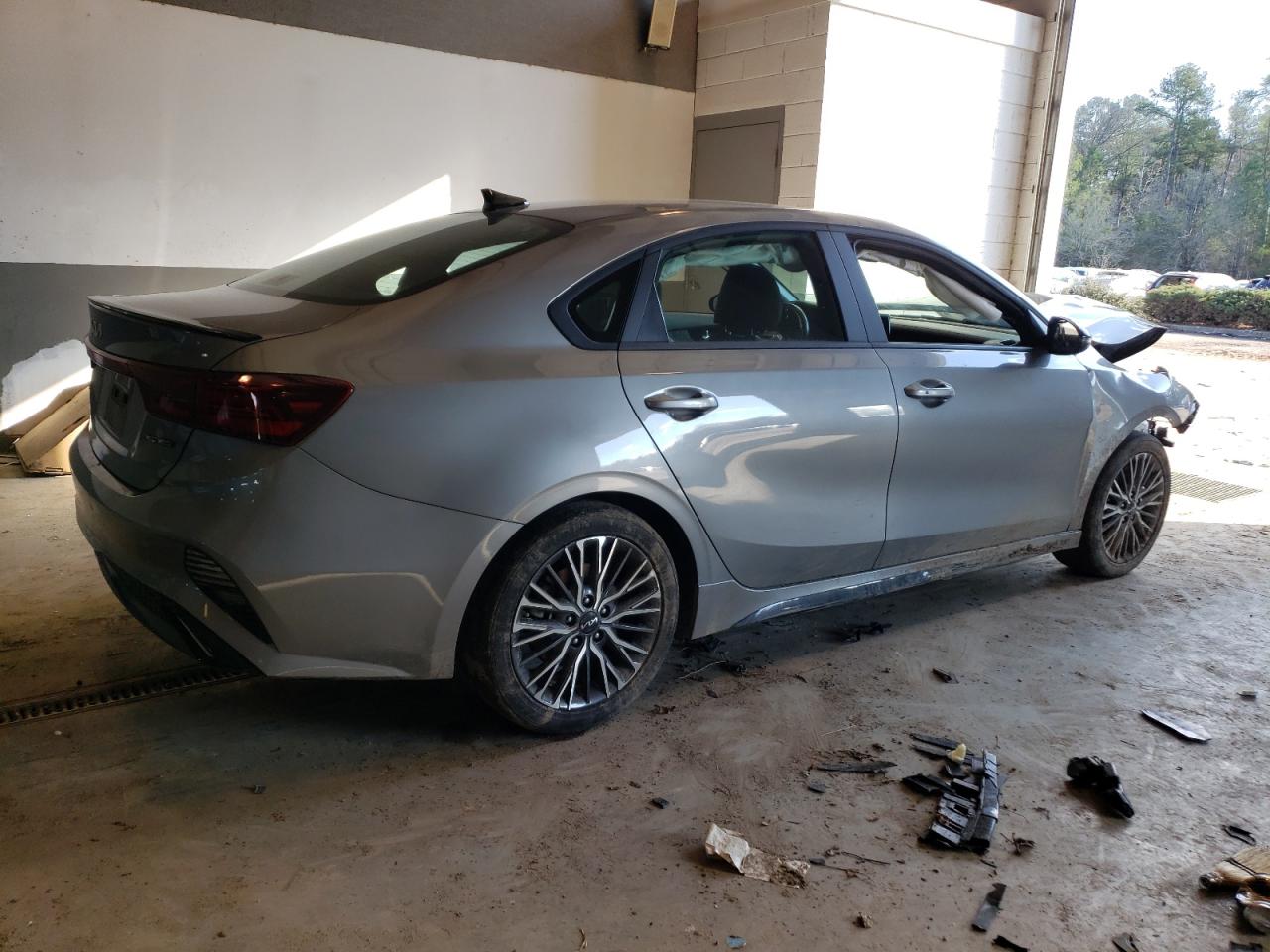 Obraz 3 z 2022 KIA FORTE GT LINE 2022 z VIN 3KPF54AD0NE508617