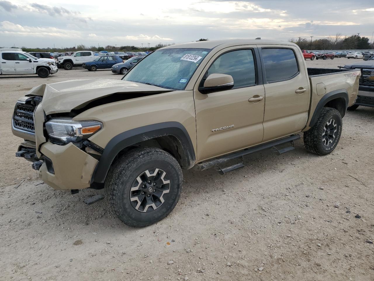 Obraz 1 z 2017 TOYOTA TACOMA DOUBLE CAB 2017 z VIN 5TFCZ5AN3HX082352