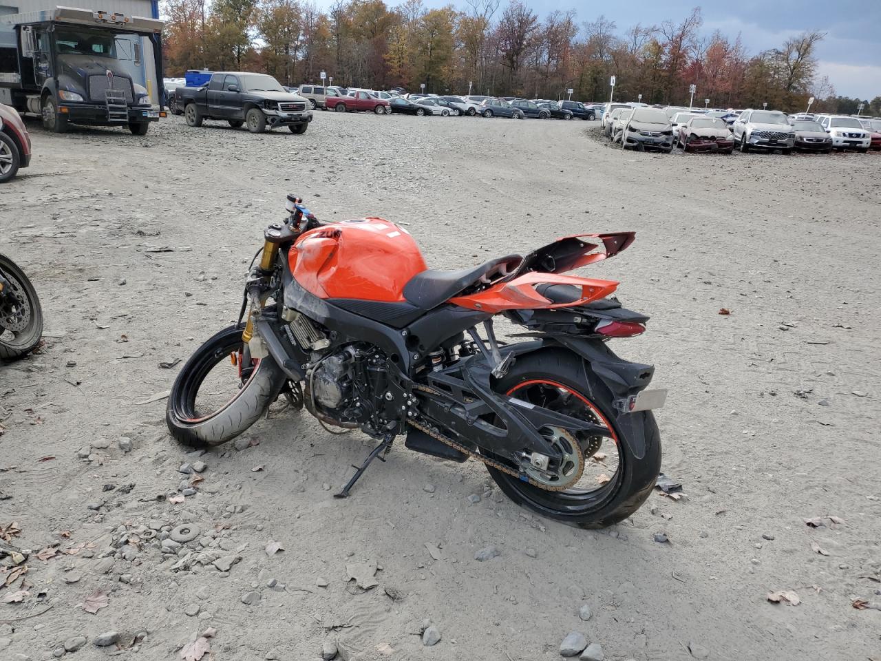 Изображение 3 2022 SUZUKI GSX-R750  2022 с VIN JS1GR7MA7N7101061