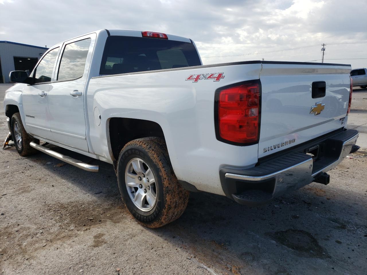 Image 3 of 2015 CHEVROLET SILVERADO K1500 LT 2015 with VIN 3GCUKREC6FG195738