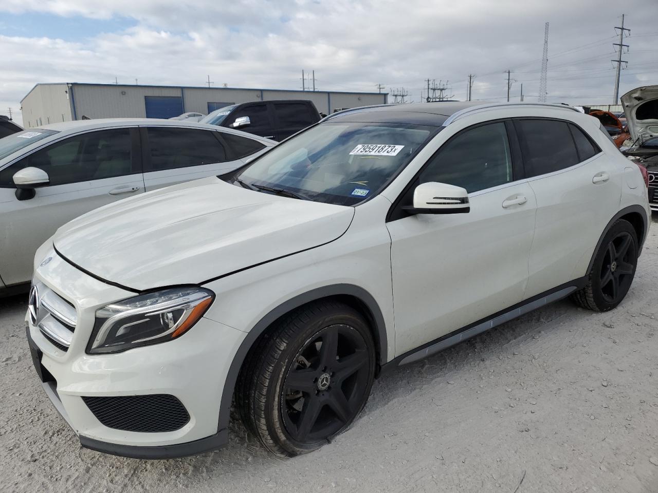 Obraz 1 z 2015 MERCEDES-BENZ GLA 250 4MATIC 2015 z VIN WDCTG4GB9FJ077096