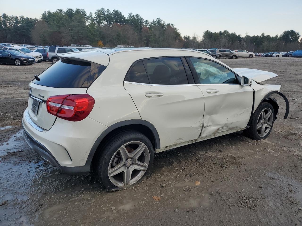 Image 3 of 2017 MERCEDES-BENZ GLA 250 4MATIC 2017 with VIN WDCTG4GB7HJ349700