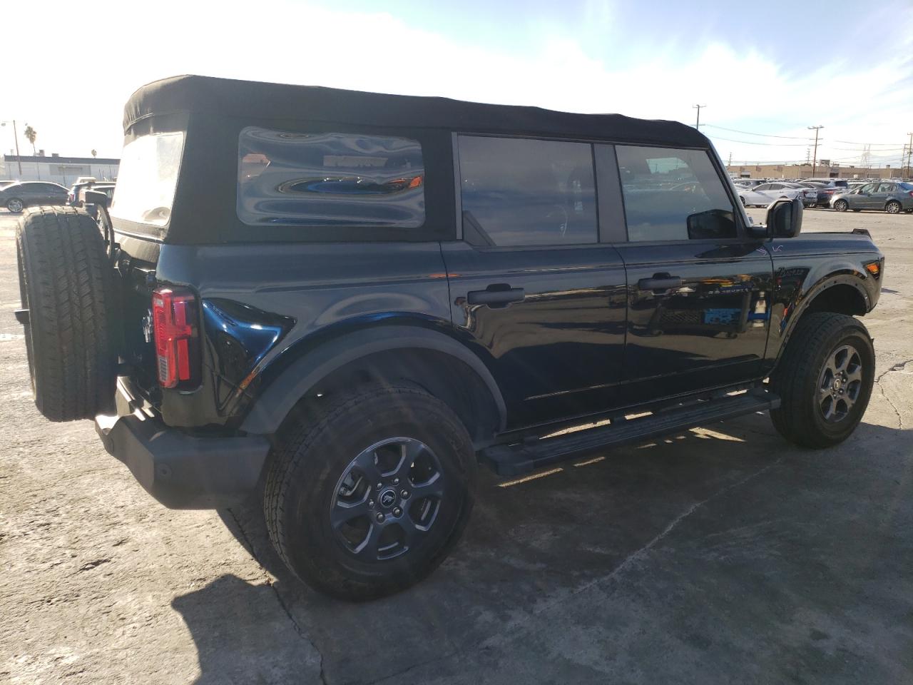 Image 3 of 2021 FORD BRONCO BASE 2021 with VIN 1FMDE5BH9MLA95421
