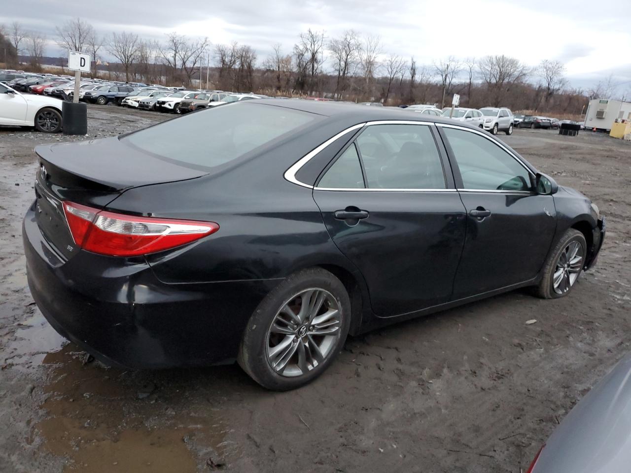 Image 3 of 2016 TOYOTA CAMRY LE 2016 with VIN 4T1BF1FK5GU265016