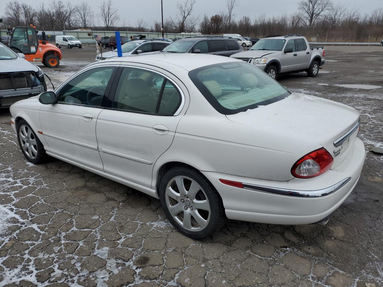 Image 2 of 2004 JAGUAR X-TYPE 3.0 2004 with VIN SAJEA51C84WD79197