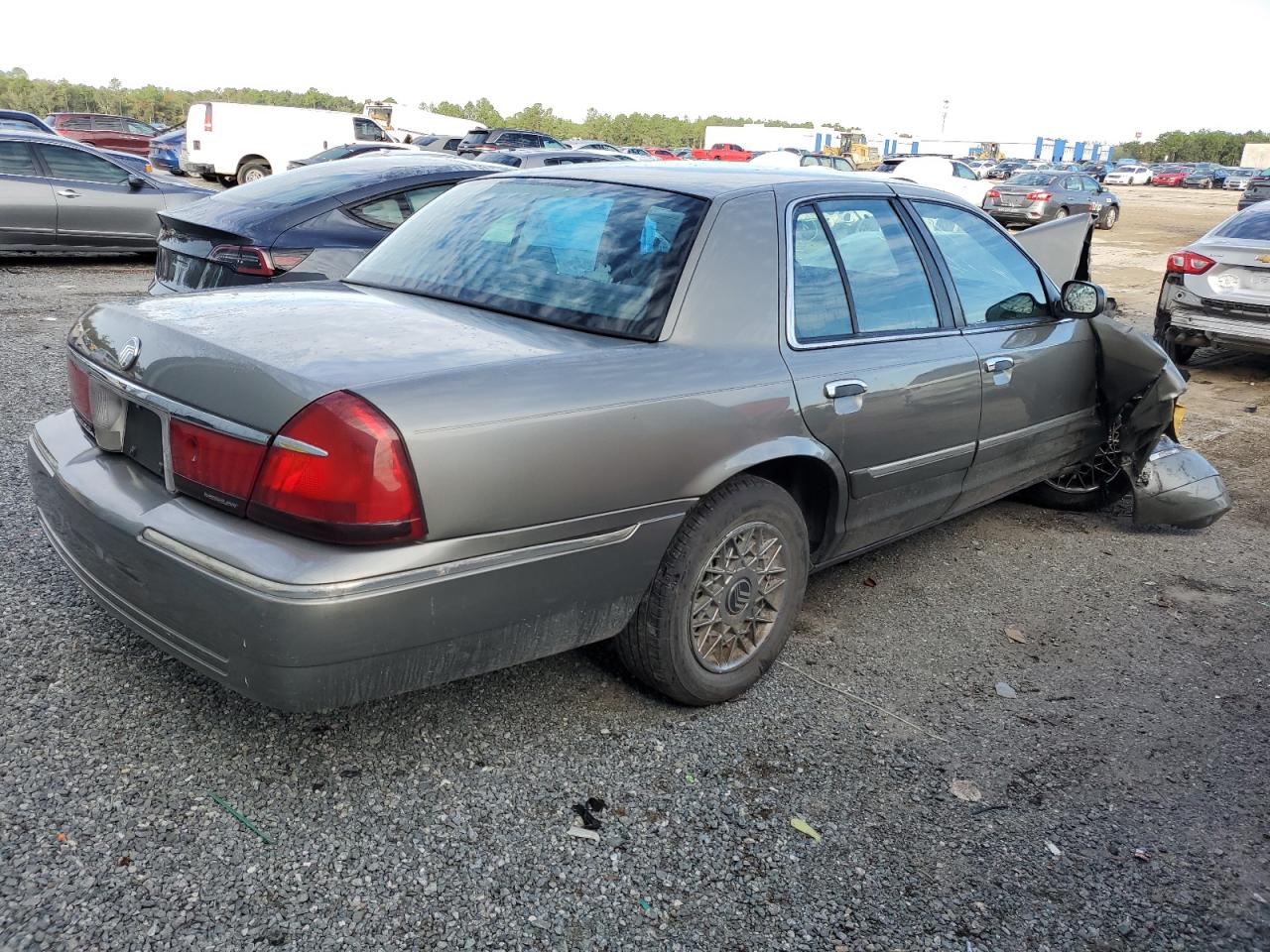 Изображение 3 2002 MERCURY GRAND MARQUIS GS 2002 с VIN 2MEFM74W82X665558