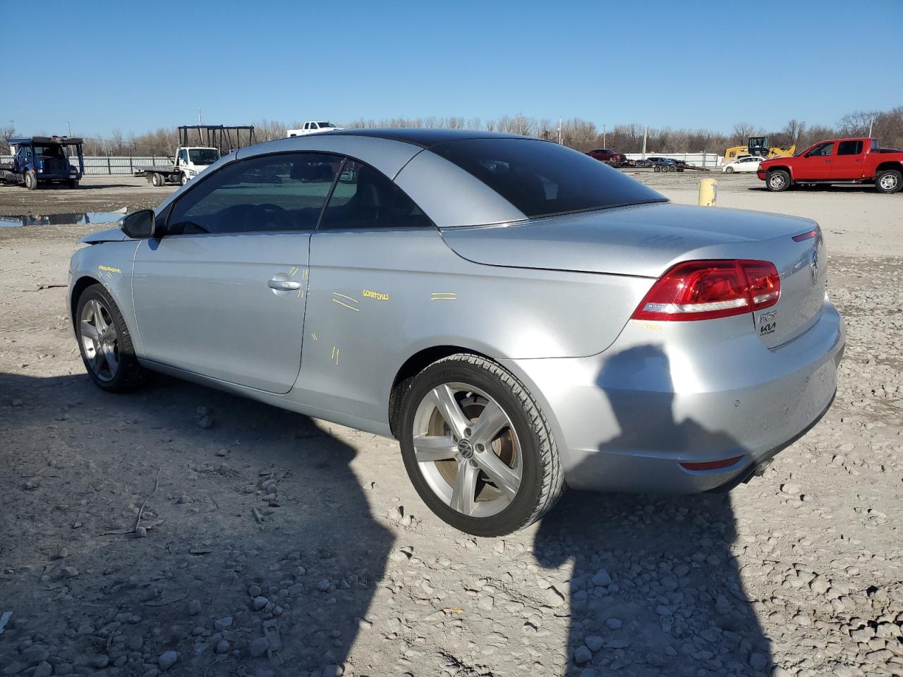 Image 2 of 2012 VOLKSWAGEN EOS LUX 2012 with VIN WVWFW7AH0CV003428