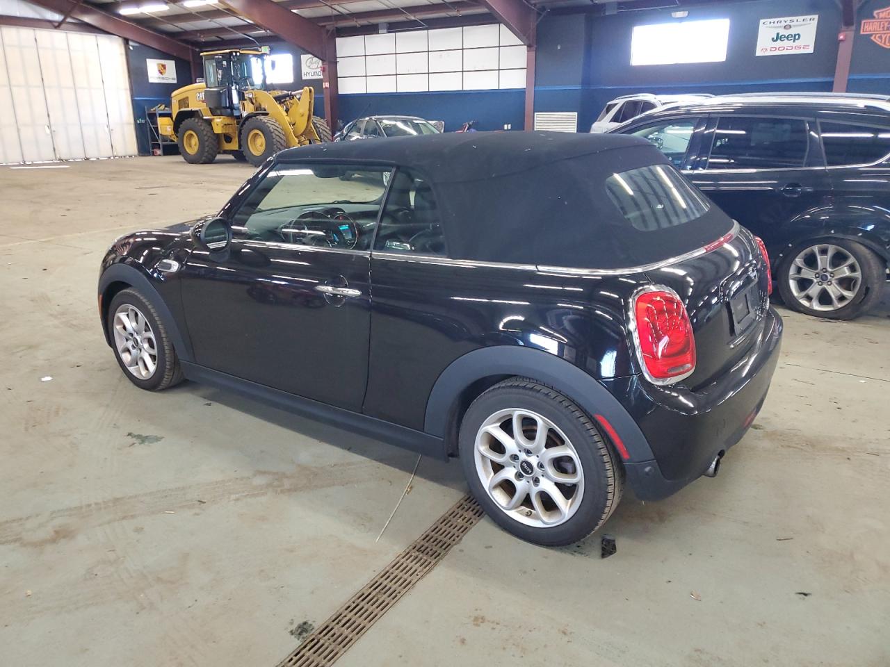 Image 2 of 2019 MINI COOPER  2019 with VIN WMWWG5C57K3H07866