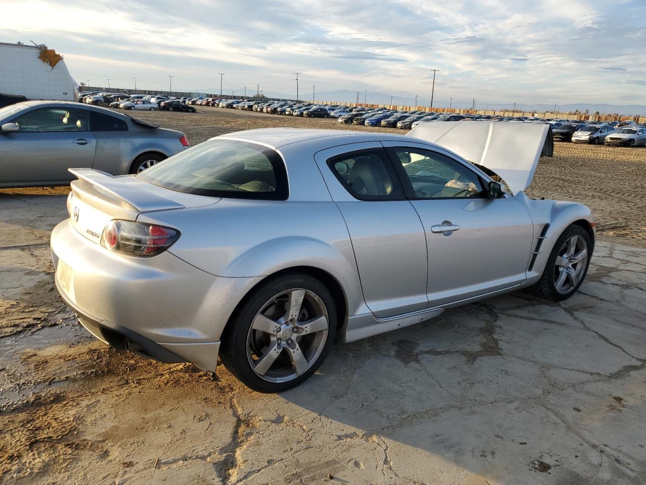 Obraz 3 z 2004 MAZDA RX8  2004 z VIN JM1FE17N540125276