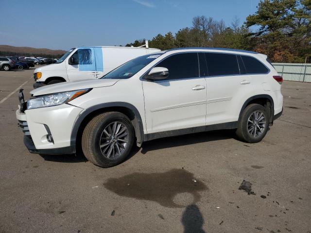 Obraz 1 z 2019 TOYOTA HIGHLANDER SE 2019 z VIN 5TDJZRFH9KS588038
