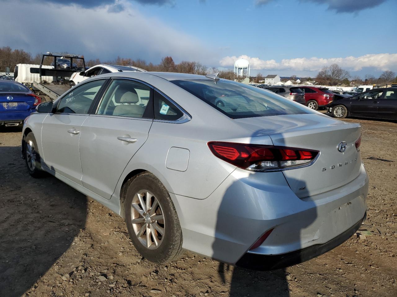 Изображение 2 2018 HYUNDAI SONATA SE 2018 с VIN 5NPE24AF1JH718218