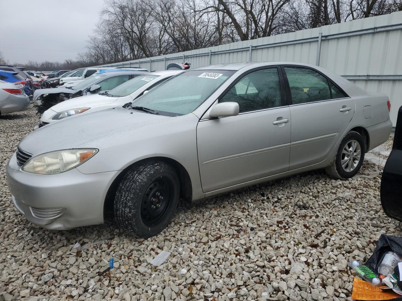 Obraz 1 z 2005 TOYOTA CAMRY LE 2005 z VIN 4T1BF32K65U098938
