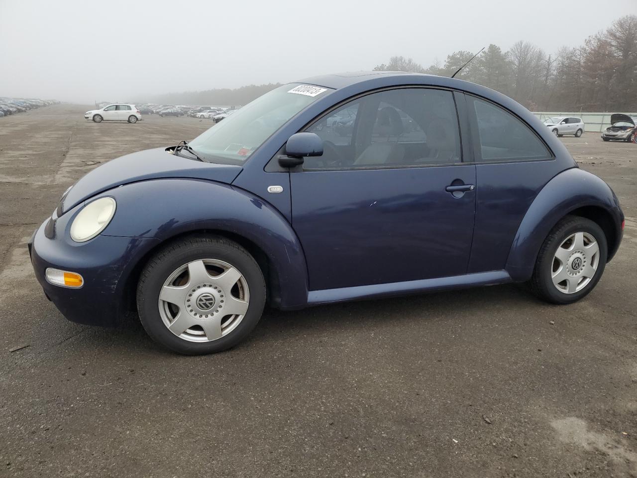 Image 1 of 2000 VOLKSWAGEN NEW BEETLE GLS 2000 with VIN 3VWCC21C6YM479118