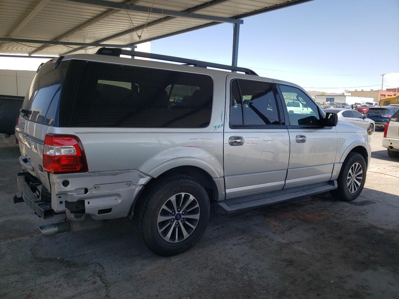 Image 3 of 2016 FORD EXPEDITION EL XLT 2016 with VIN 1FMJK1JT8GEF49211