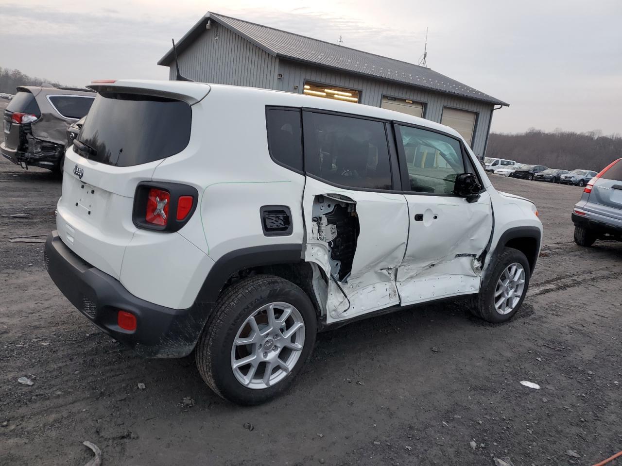Изображение 3 2023 JEEP RENEGADE LATITUDE 2023 с VIN ZACNJDB19PPP12914
