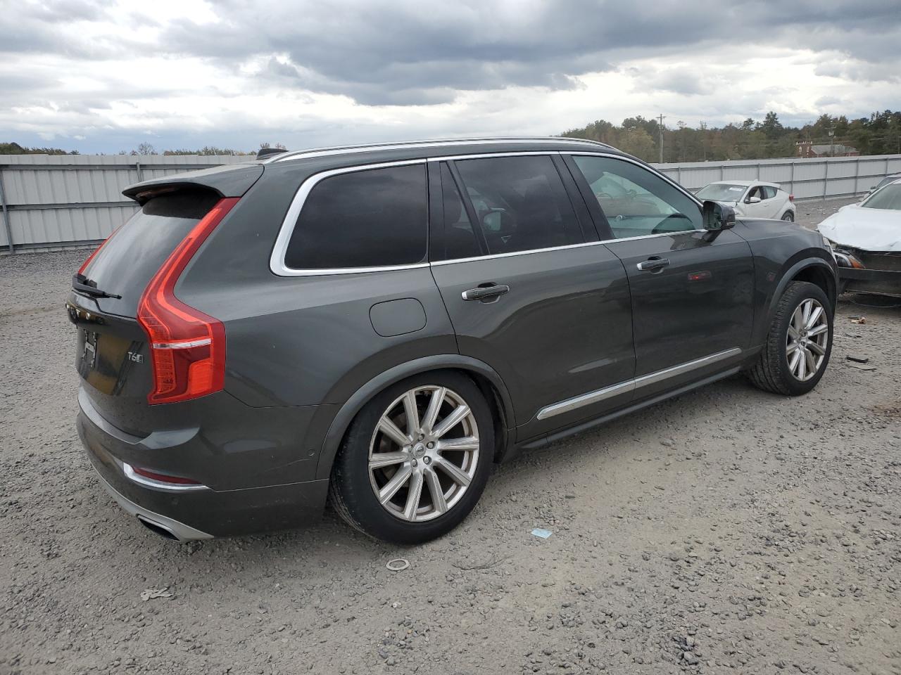 Image 3 of 2018 VOLVO XC90 T6 2018 with VIN YV4A22PLXJ1199741