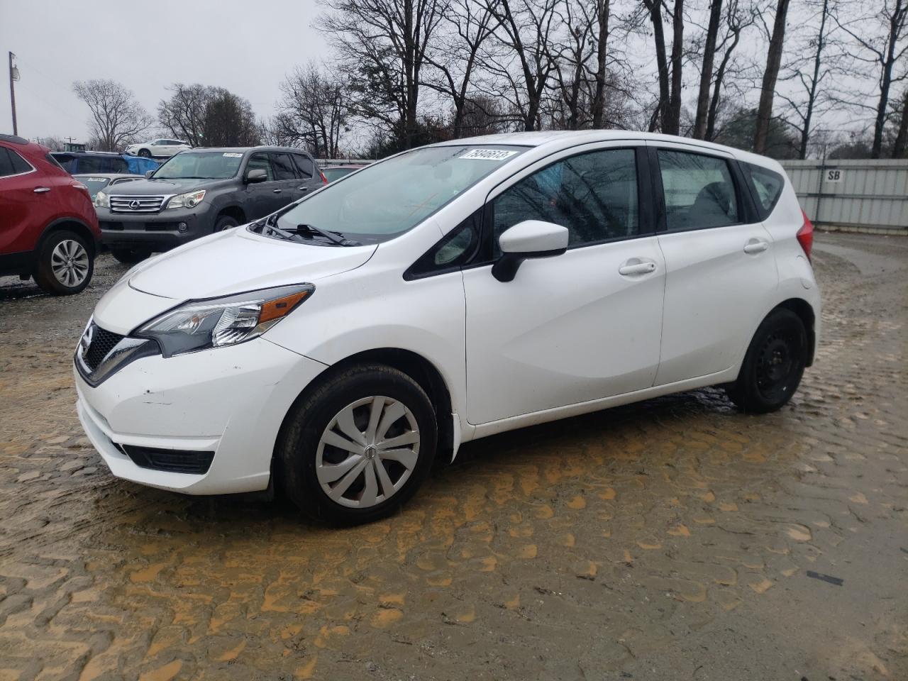 Obraz 1 z 2018 NISSAN VERSA NOTE S 2018 z VIN 3N1CE2CP1JL359416