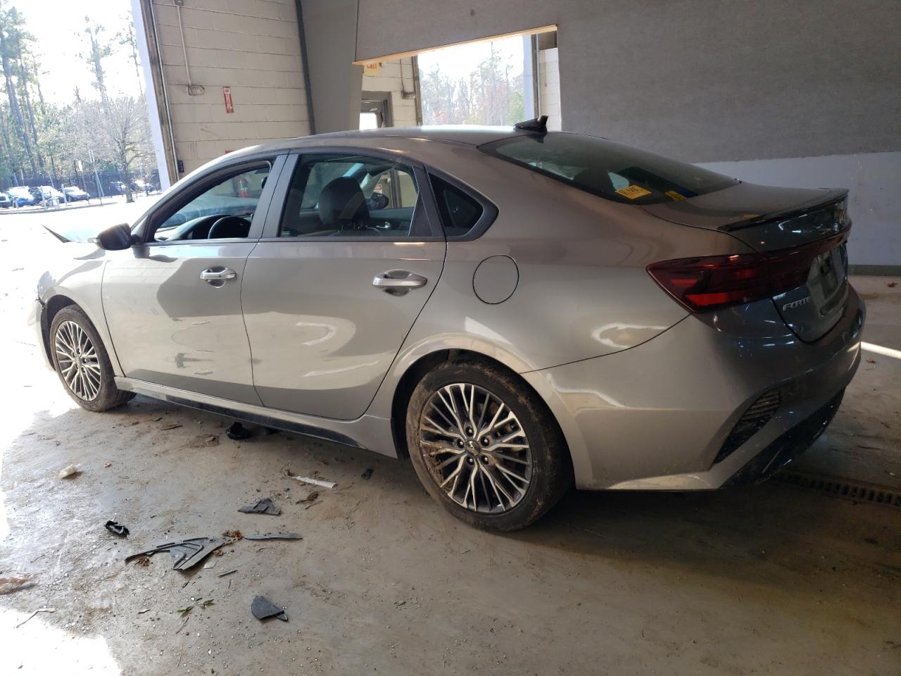 Obraz 2 z 2022 KIA FORTE GT LINE 2022 z VIN 3KPF54AD0NE508617