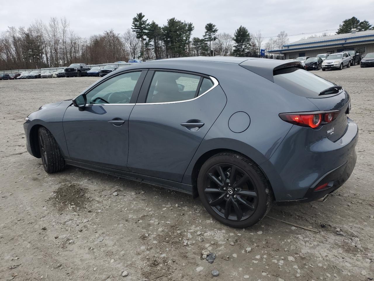Изображение 2 2023 MAZDA 3 PREFERRED 2023 с VIN JM1BPBLM7P1618497