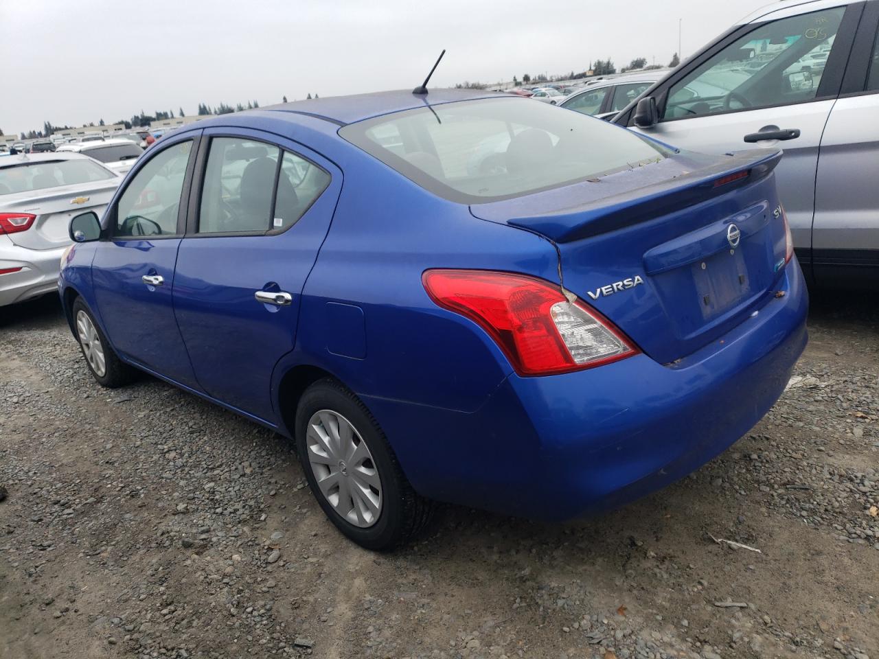 Obraz 2 z 2013 NISSAN VERSA S 2013 z VIN 3N1CN7AP2DL881041