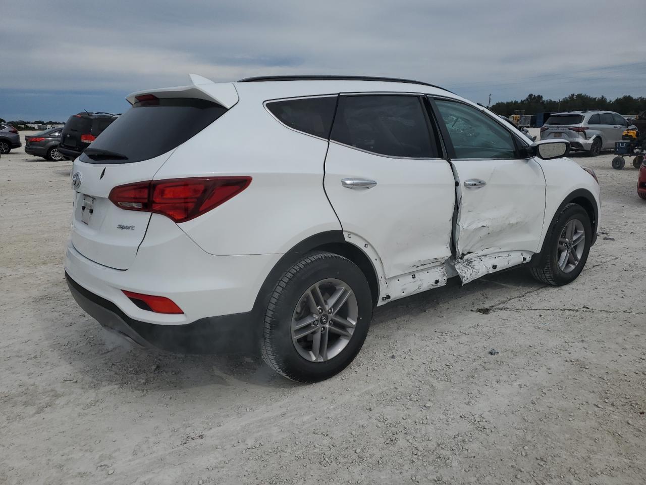 Obraz 3 z 2018 HYUNDAI SANTA FE SPORT  2018 z VIN 5NMZU3LB7JH052477