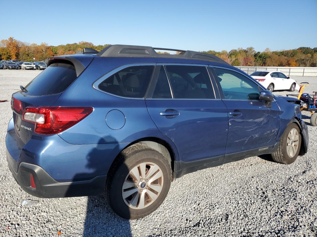 Image 3 of 2019 SUBARU OUTBACK 2.5I PREMIUM 2019 with VIN 4S4BSAFC9K3350556