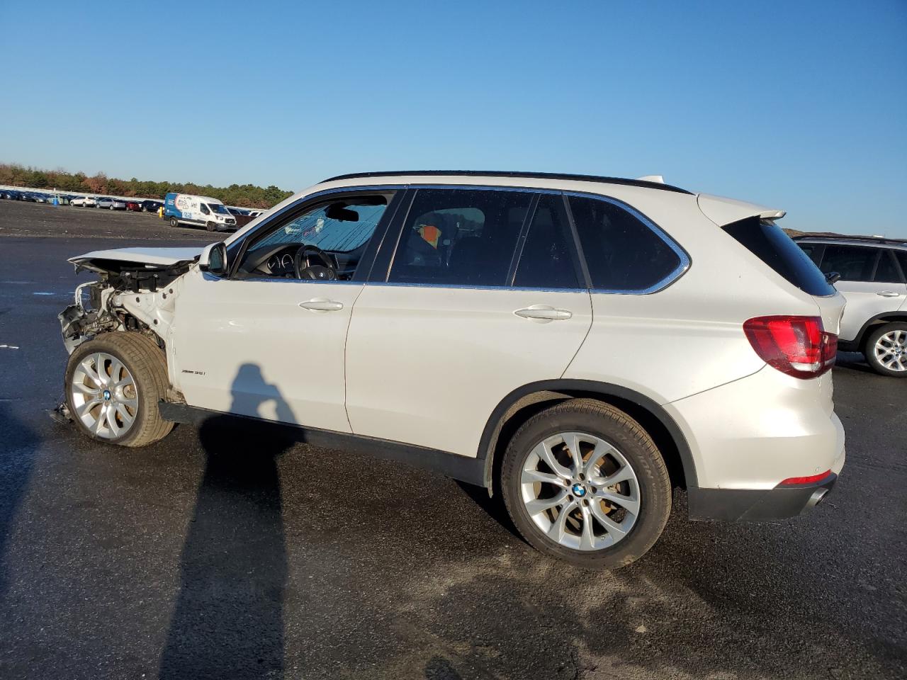 Obraz 2 z 2016 BMW X5 XDRIVE35I 2016 z VIN 5UXKR0C53G0S88014
