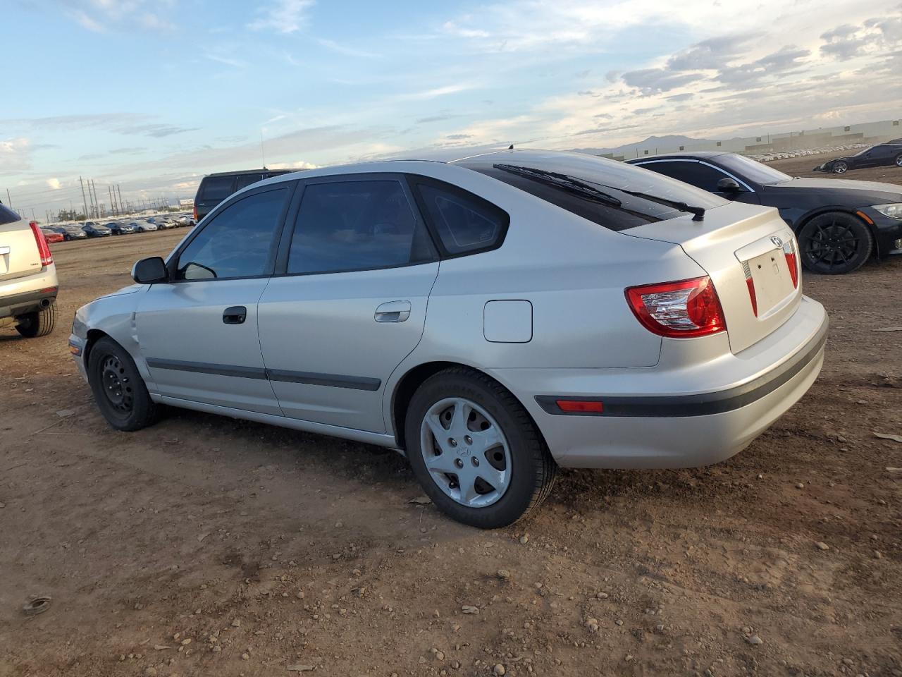 Image 2 of 2005 HYUNDAI ELANTRA GLS 2005 with VIN KMHDN56D35U158032