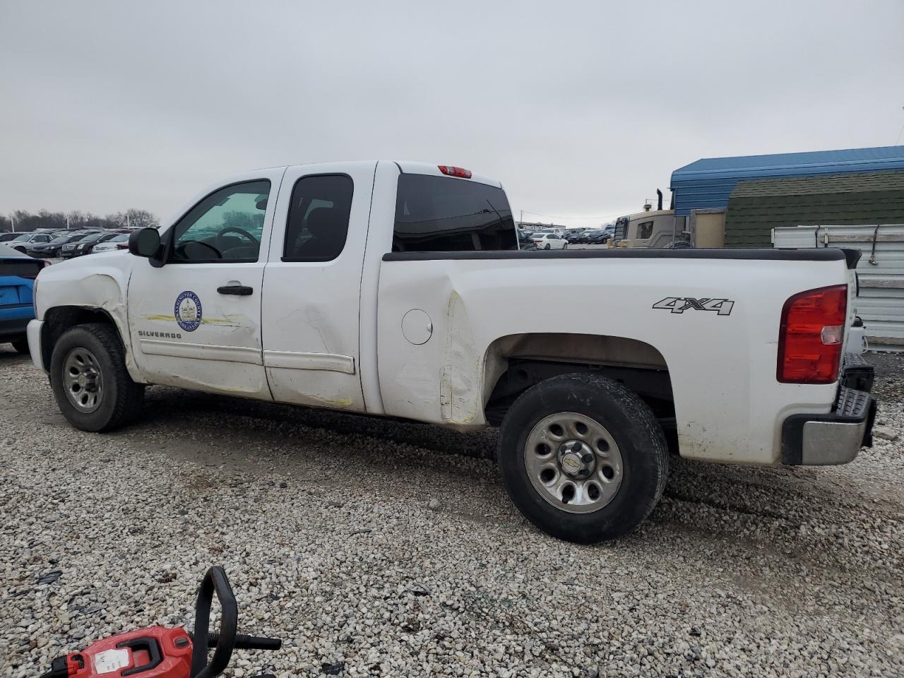 Obraz 2 z 2011 CHEVROLET SILVERADO K1500 LS 2011 z VIN 1GCRKREA6BZ438947