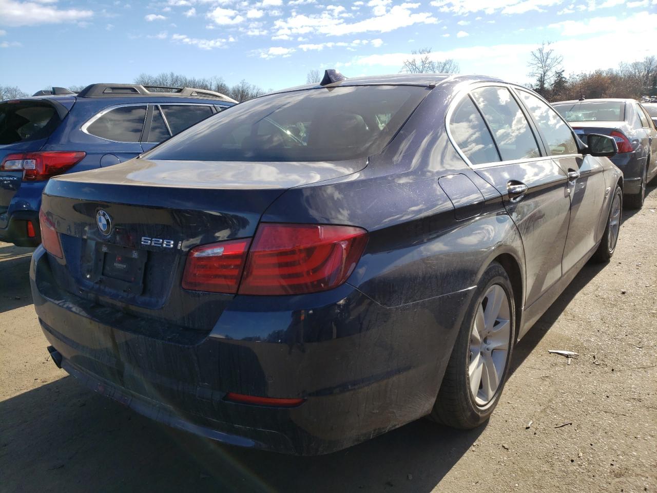 Image 3 of 2012 BMW 528 XI 2012 with VIN WBAXH5C57CDW10158