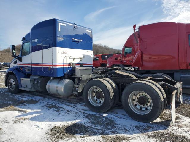 Image 3 of 2016 Peterbilt 579 2016 with VIN 1XPBDP9X2GD332223