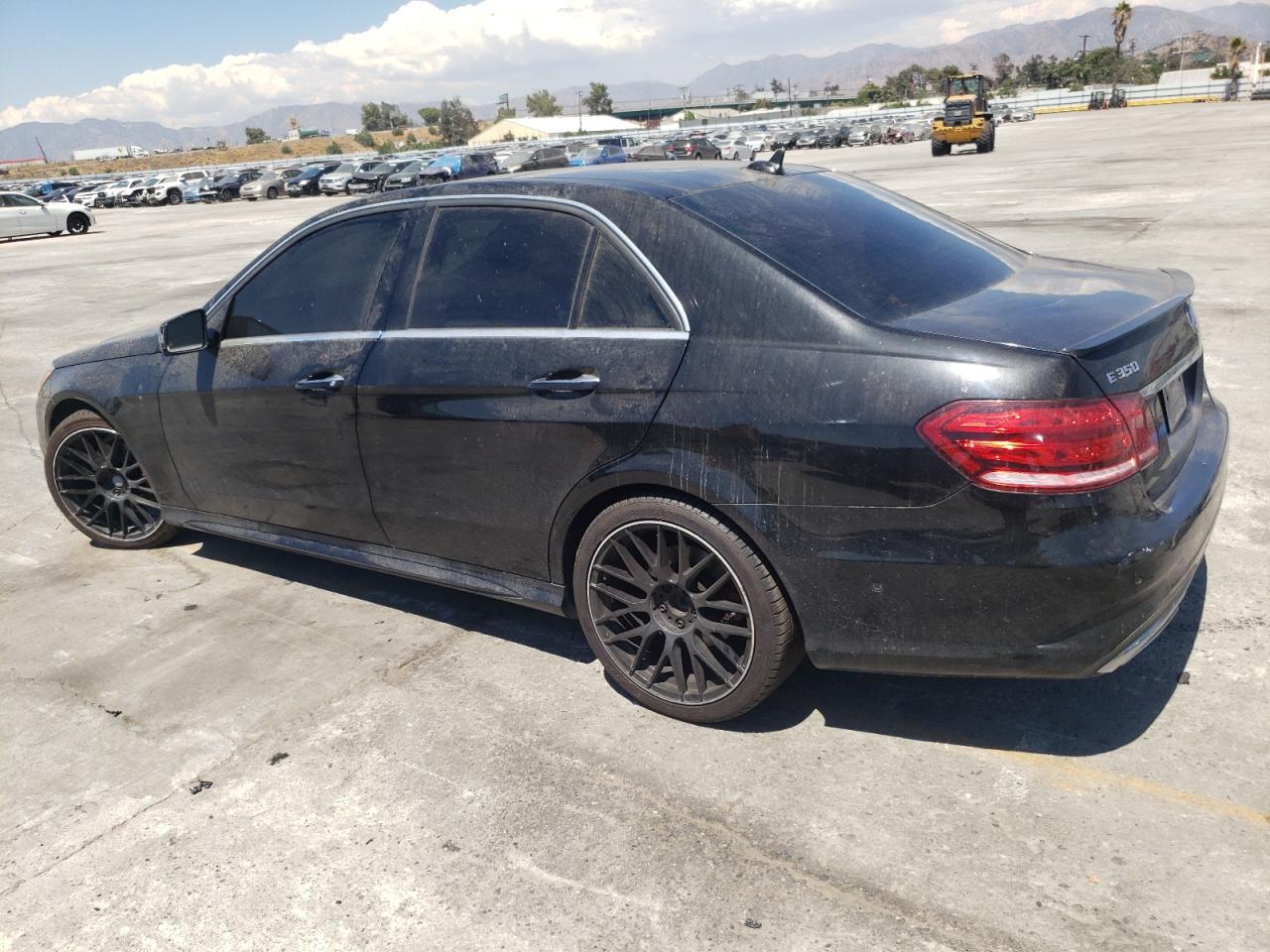 Изображение 2 2015 MERCEDES-BENZ E 350 2015 с VIN WDDHF5KB5FB100045