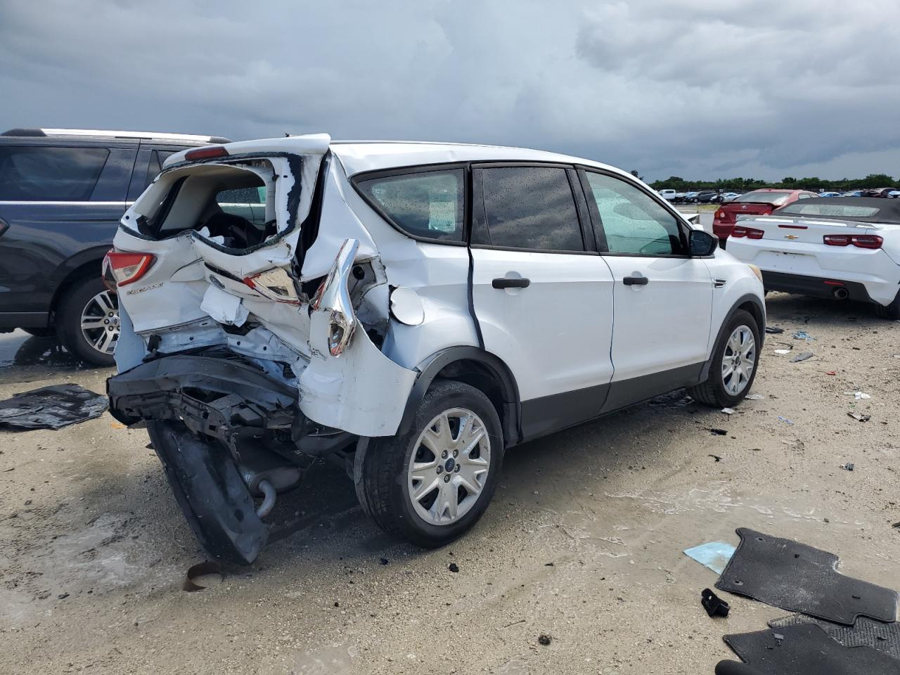 Image 3 of 2014 FORD ESCAPE S 2014 with VIN 1FMCU0F70EUB22987