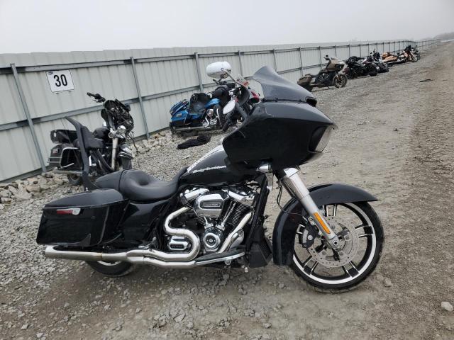Image 1 of 2017 HARLEY-DAVIDSON FLTRX ROAD GLIDE 2017 with VIN 1HD1KHC15HB680493