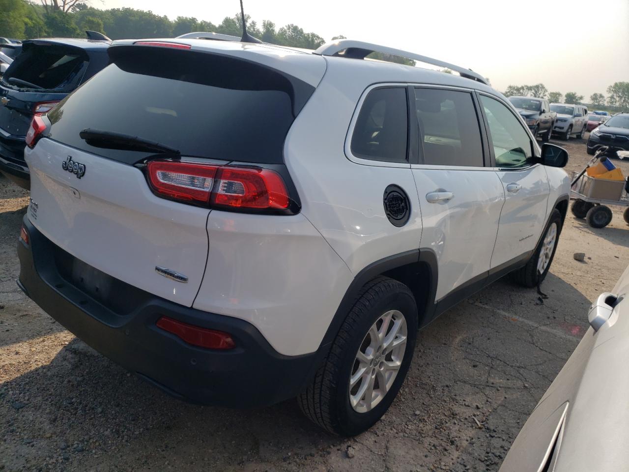 Obraz 3 z 2018 JEEP CHEROKEE LATITUDE PLUS 2018 z VIN 1C4PJMLB0JD543262