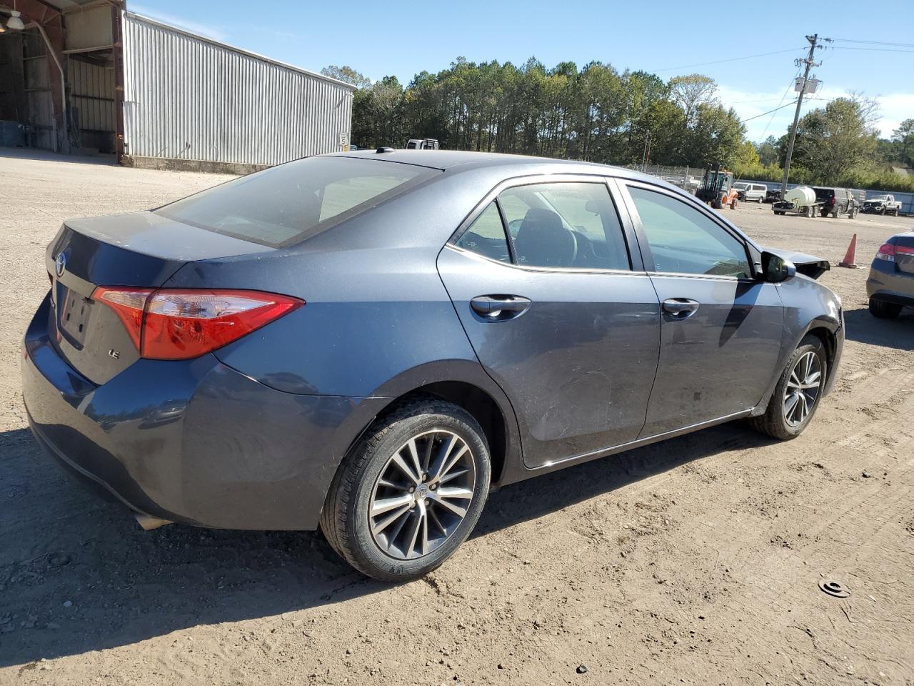 Obraz 3 z 2019 TOYOTA COROLLA L 2019 z VIN 5YFBURHE5KP890568