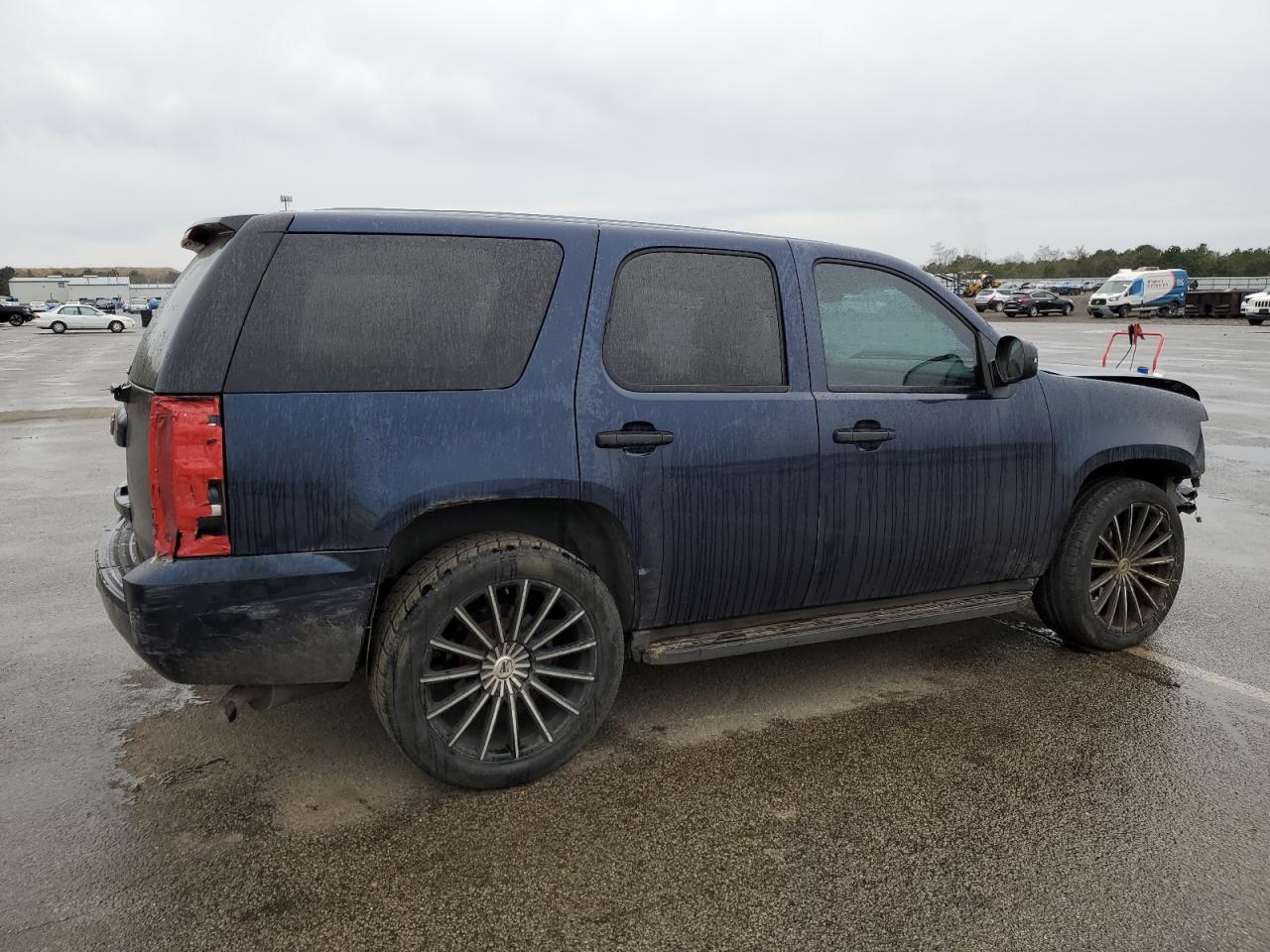 Image 3 of 2012 CHEVROLET TAHOE POLICE 2012 with VIN 1GNLC2E03CR317318