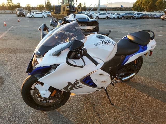 Image 2 of 2023 SUZUKI GSX1300 RR 2023 with VIN JS1EJ11D7P7100067