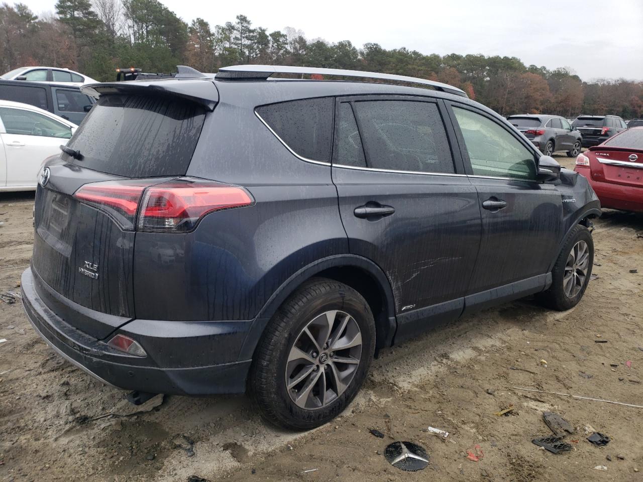 Obraz 3 z 2018 TOYOTA RAV4 HV LE 2018 z VIN JTMRJREV1JD155597