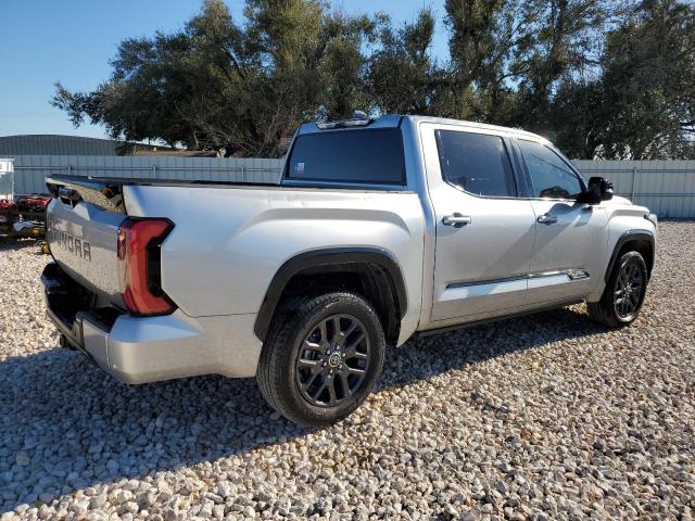 Obraz 3 z 2023 TOYOTA TUNDRA CREWMAX PLATINUM 2023 z VIN 5TFNA5AB6PX025583