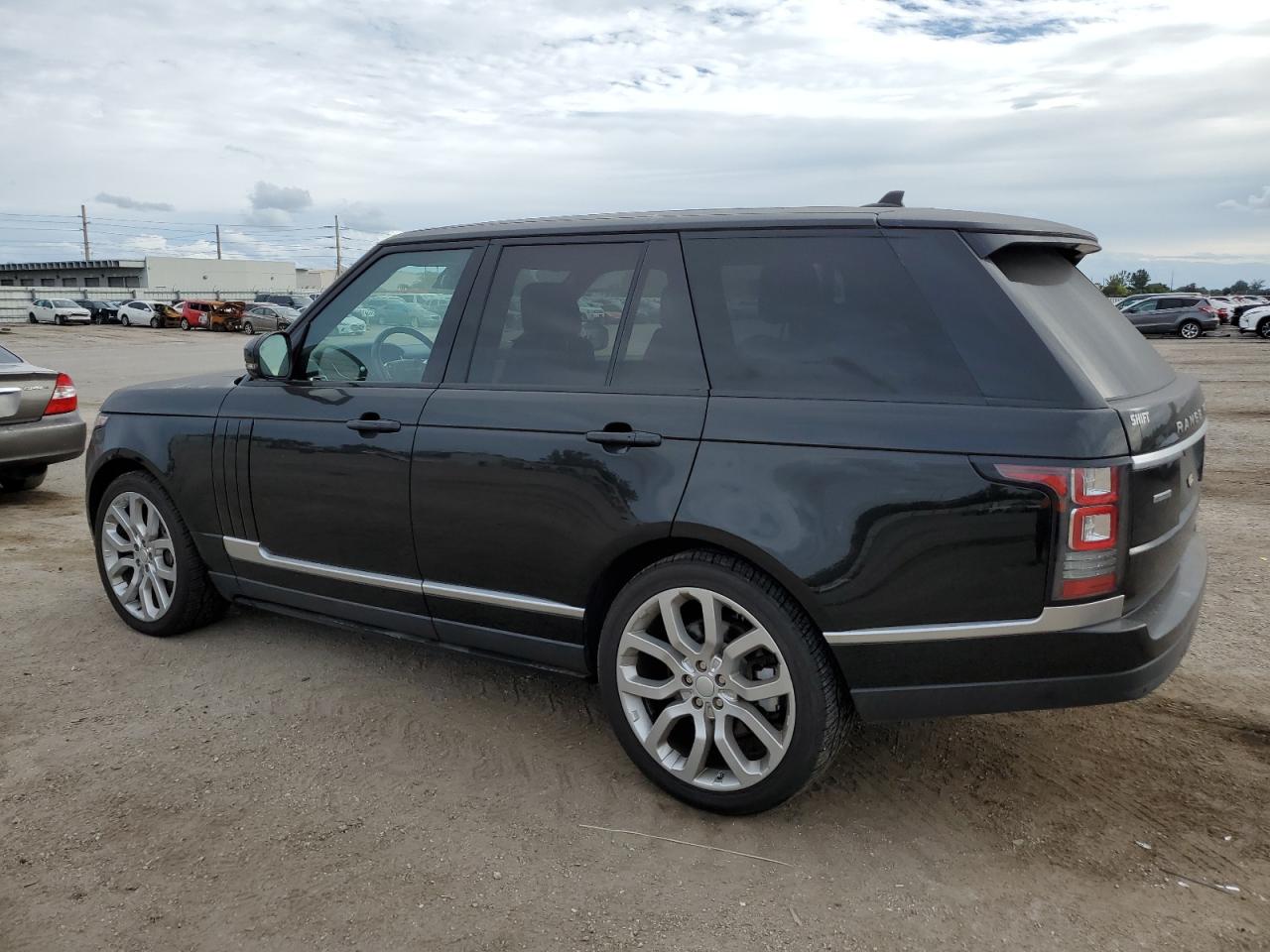 Image 2 of 2015 LAND ROVER RANGE ROVER SUPERCHARGED 2015 with VIN SALGS2TF1FA240478