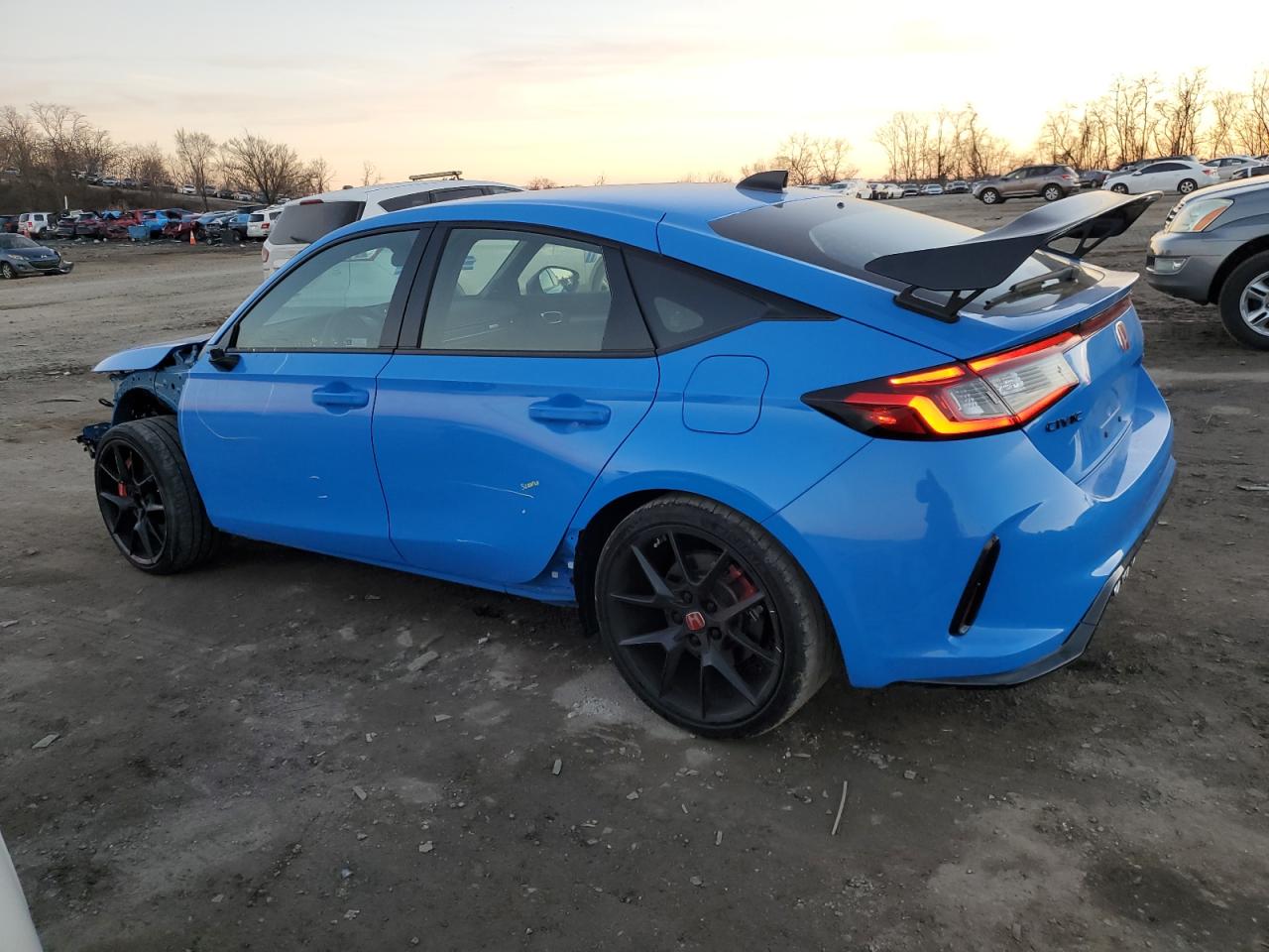 Изображение 2 2023 HONDA CIVIC TYPE-R 2023 с VIN JHMFL5G49PX002031