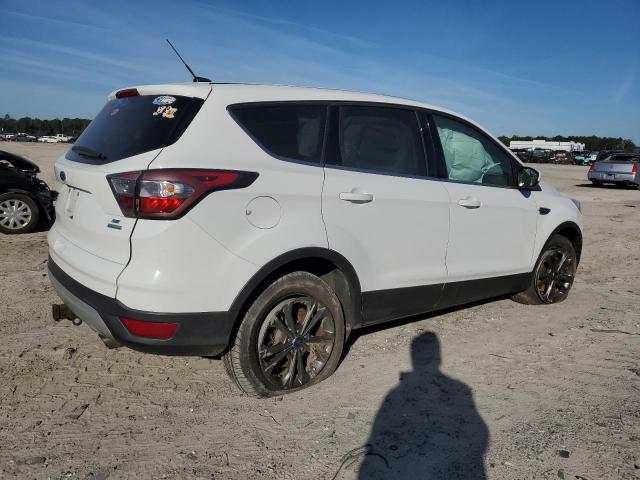 Image 3 of 2017 FORD ESCAPE SE 2017 with VIN 1FMCU0G93HUB30294